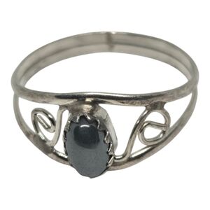 925 Elegant Sterling Silver Ring With Hematite Black Stone Sz 7